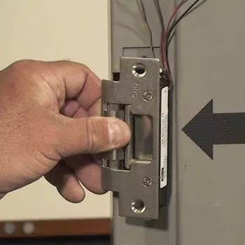 Electric Strike in Levis, QC