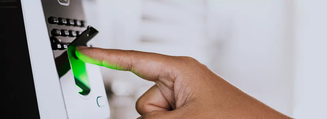 Smart Gate Locks with Remote Access Features in Levis, QC